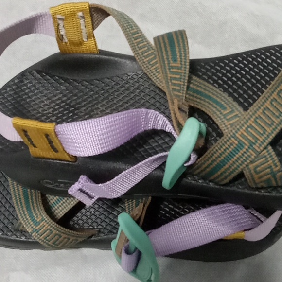 Shoes - Picture 6 of 7